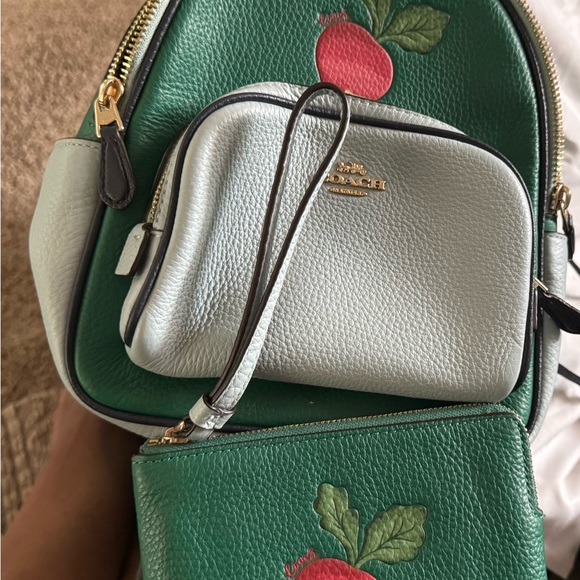 COACH MINI COURT BACKPACK AND CORNER ZIP WRISTLET WITH RADISH - Picture 1 of 3